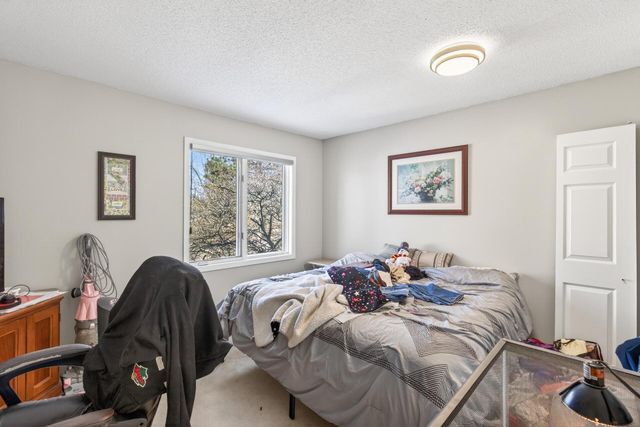 7001 Beacon Circle, Eden Prairie, MN 55346