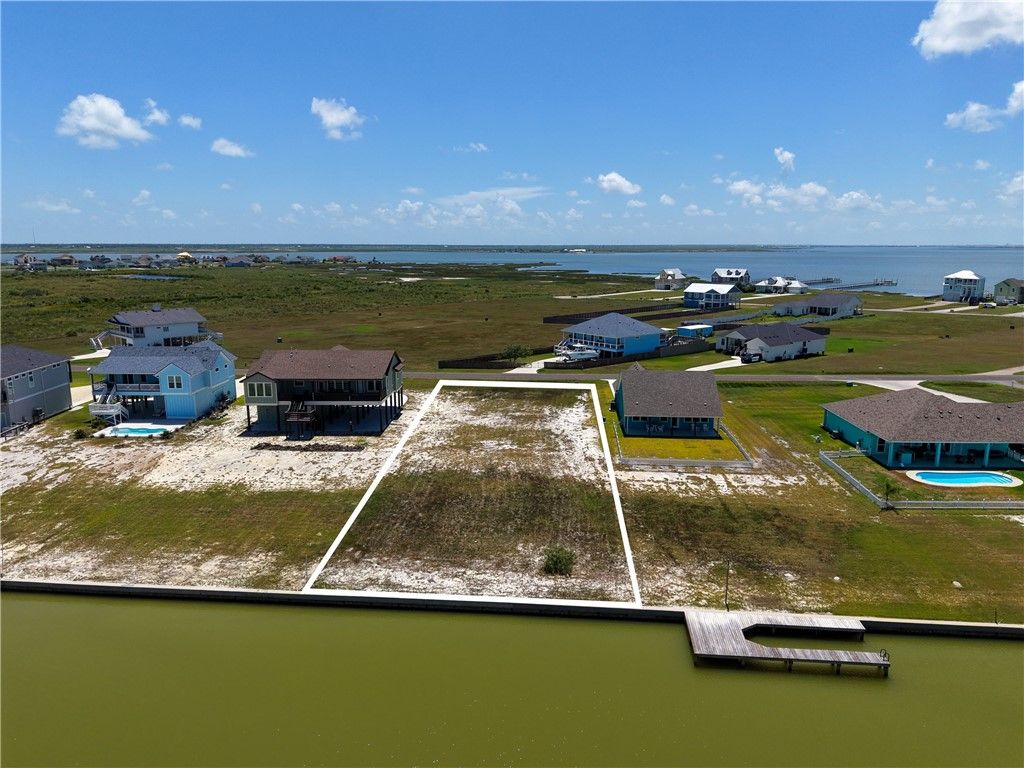 1513 Cape Velero Dr, Rockport, TX 78382 — photo 4