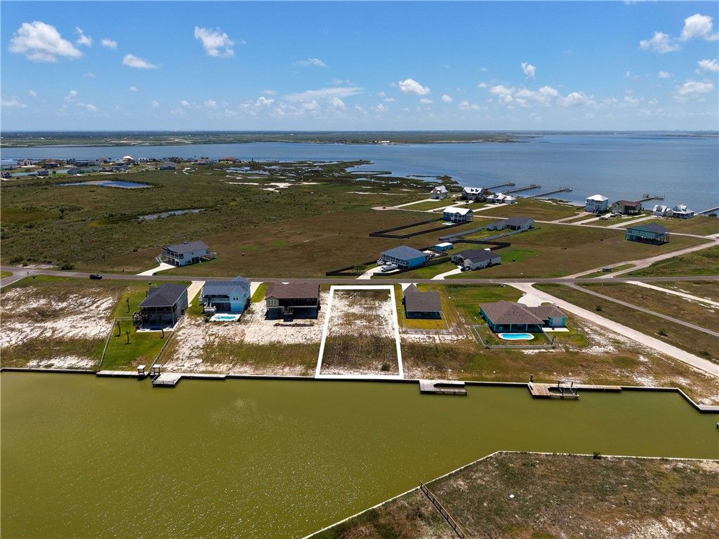 1513 Cape Velero Dr, Rockport, TX 78382 — photo 5
