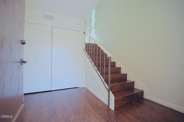 942 Woodlawn Drive, Thousand Oaks, CA 91360