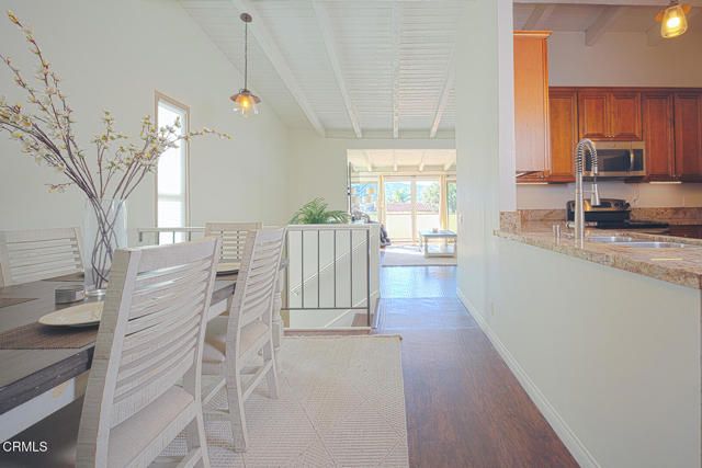 942 Woodlawn Drive, Thousand Oaks, CA 91360