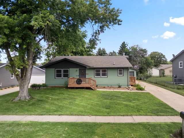 513 NW Morningside Drive, Grimes, IA 50111