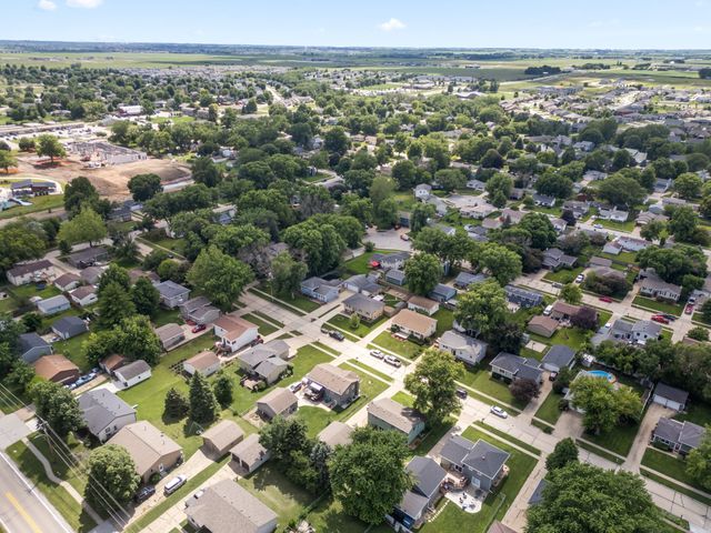 513 NW Morningside Drive, Grimes, IA 50111