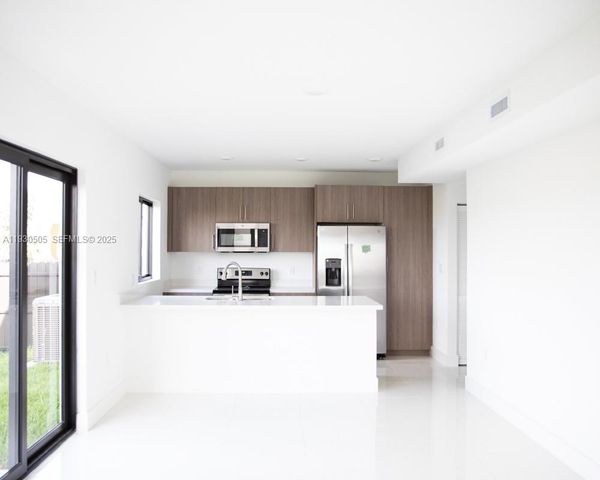 238 NW 11th COURT, Florida City, FL 33034