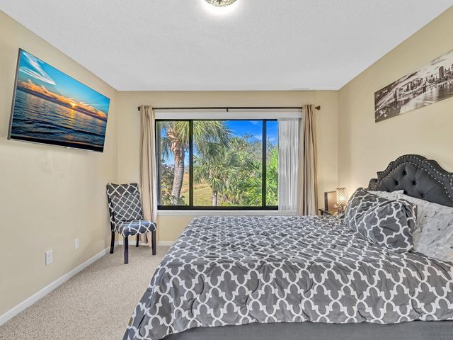 1109 Duncan Circle 202, Palm Beach Gardens, FL 33418