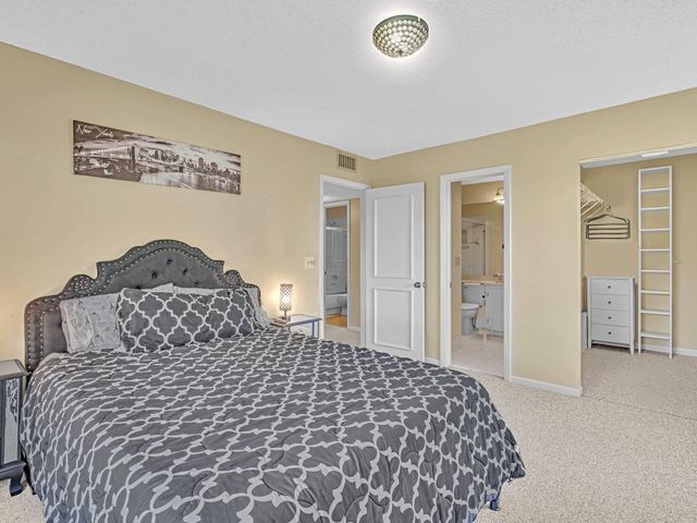 1109 Duncan Circle 202, Palm Beach Gardens, FL 33418