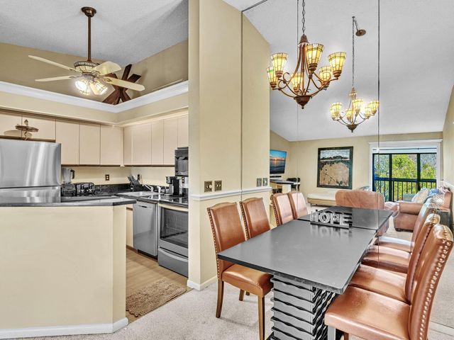 1109 Duncan Circle 202, Palm Beach Gardens, FL 33418