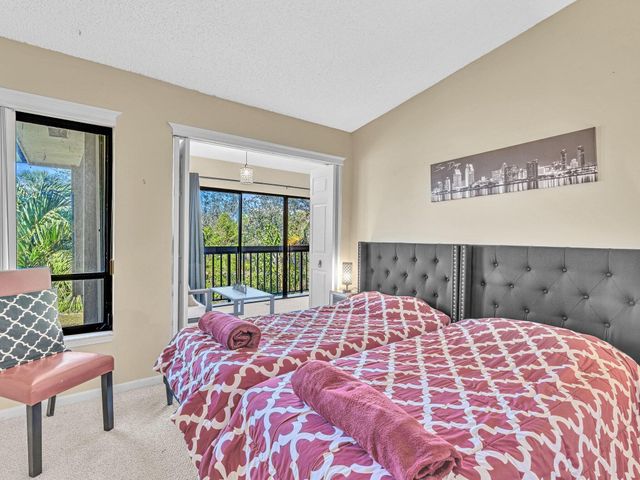 1109 Duncan Circle 202, Palm Beach Gardens, FL 33418