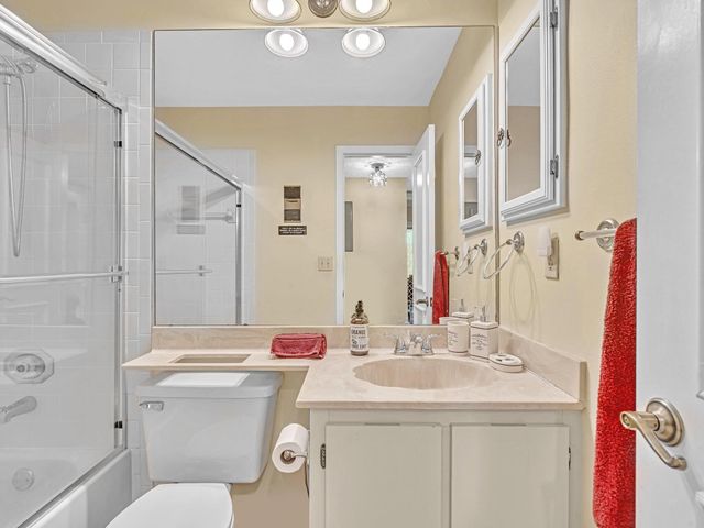 1109 Duncan Circle 202, Palm Beach Gardens, FL 33418