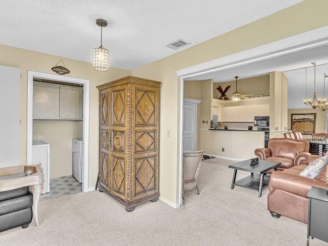 1109 Duncan Circle 202, Palm Beach Gardens, FL 33418