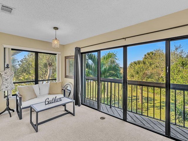 1109 Duncan Circle 202, Palm Beach Gardens, FL 33418