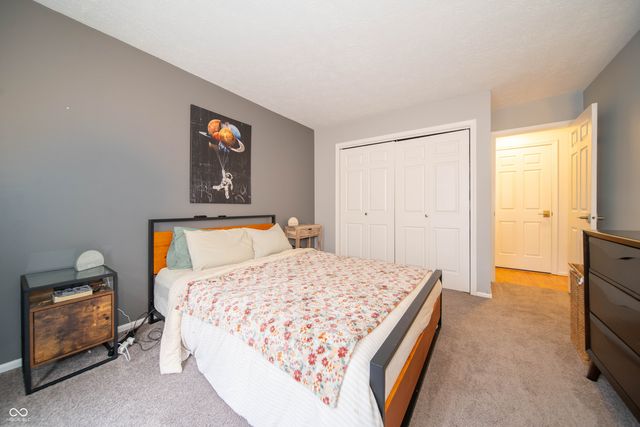 8109 Valley Farms Trail, Indianapolis, IN 46214