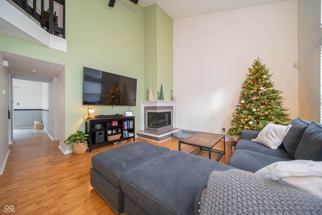 8109 Valley Farms Trail, Indianapolis, IN 46214