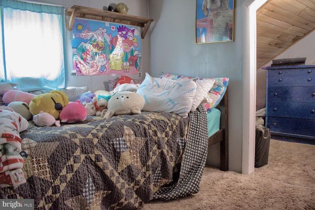 1530 FERN ST W, Coal Township, PA 17866