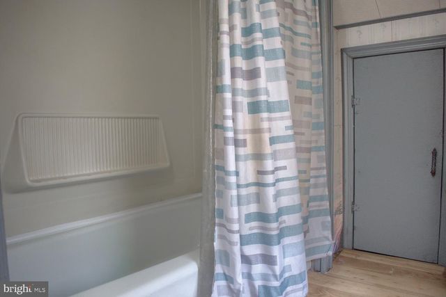 1530 FERN ST W, Coal Township, PA 17866