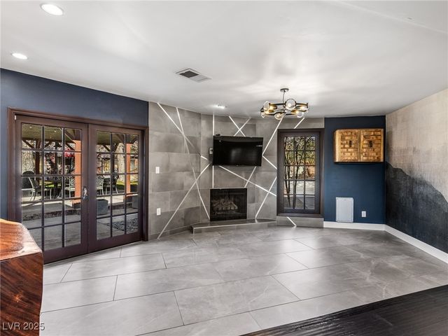 2800 Ashby Avenue, Las Vegas, NV 89102