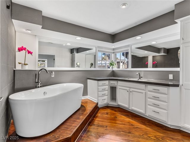 2800 Ashby Avenue, Las Vegas, NV 89102