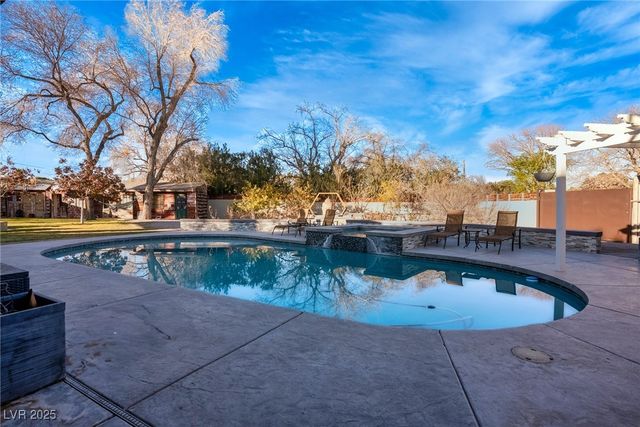 2800 Ashby Avenue, Las Vegas, NV 89102