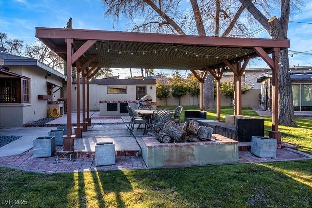 2800 Ashby Avenue, Las Vegas, NV 89102