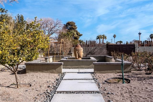 2800 Ashby Avenue, Las Vegas, NV 89102