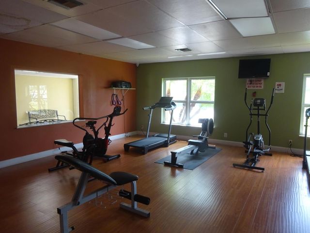 2864 E Crosley Dr Drive E A, West Palm Beach, FL 33415