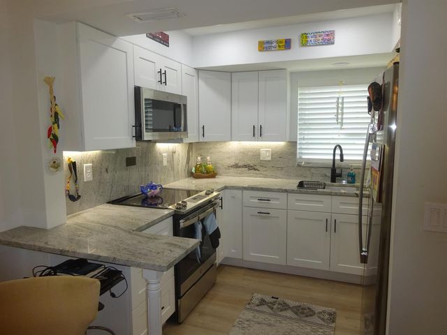 2864 E Crosley Dr Drive E A, West Palm Beach, FL 33415