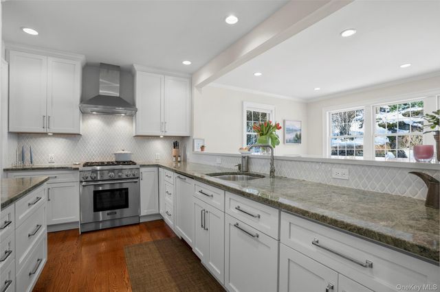 22 Ferncliff Road, Scarsdale, NY 10583