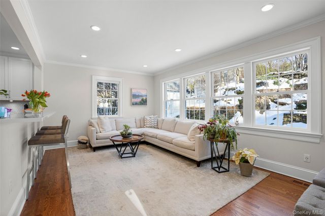 22 Ferncliff Road, Scarsdale, NY 10583