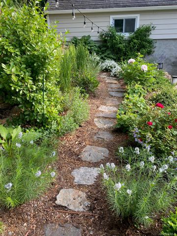 22 Ferncliff Road, Scarsdale, NY 10583