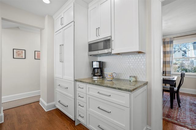 22 Ferncliff Road, Scarsdale, NY 10583