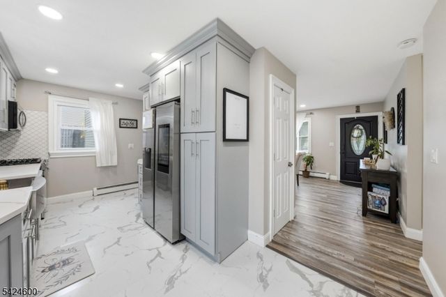 7 Jackson Ave, Vernon Twp., NJ 07462