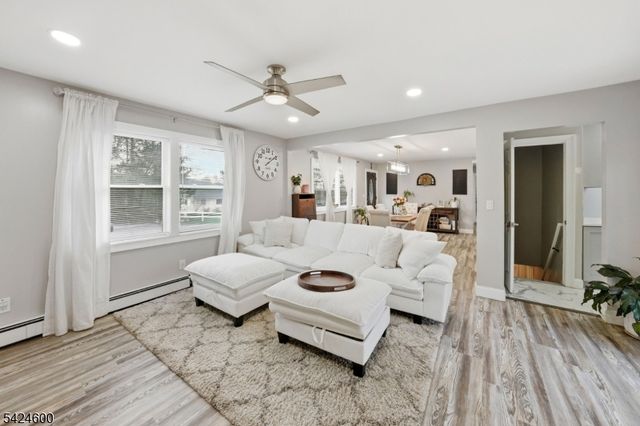 7 Jackson Ave, Vernon Twp., NJ 07462