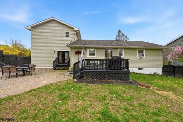 7 Jackson Ave, Vernon Twp., NJ 07462