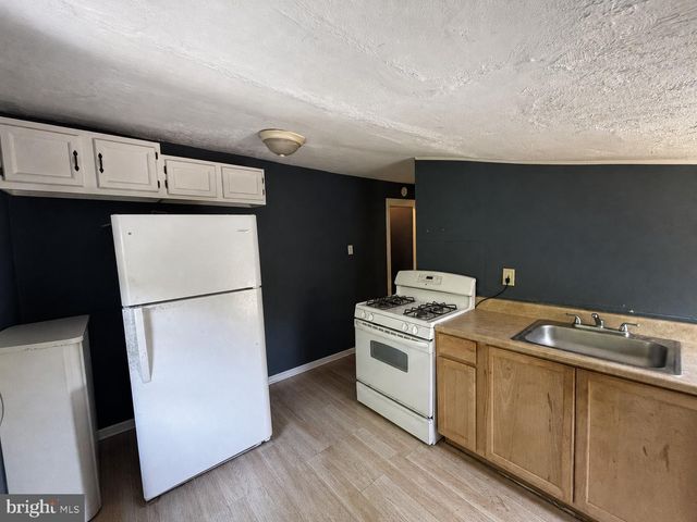 50 W MONROE ST, Mount Holly, NJ 08060