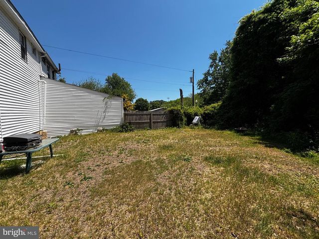 50 W MONROE ST, Mount Holly, NJ 08060