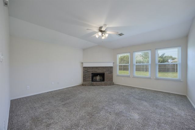 112 Tripp Trail, Denton, TX 76207