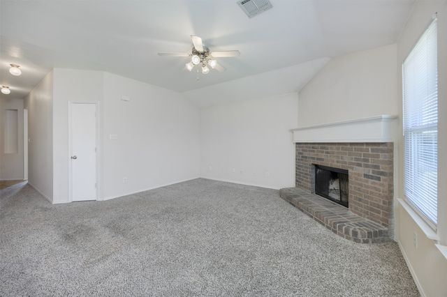 112 Tripp Trail, Denton, TX 76207