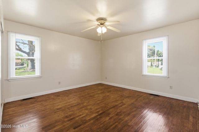 204 Glenburnie Drive, New Bern, NC 28560