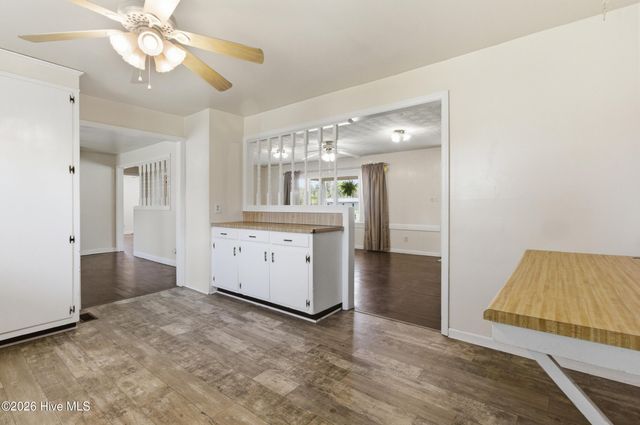 204 Glenburnie Drive, New Bern, NC 28560