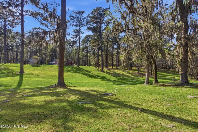 204 Glenburnie Drive, New Bern, NC 28560