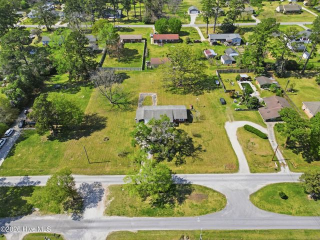 204 Glenburnie Drive, New Bern, NC 28560