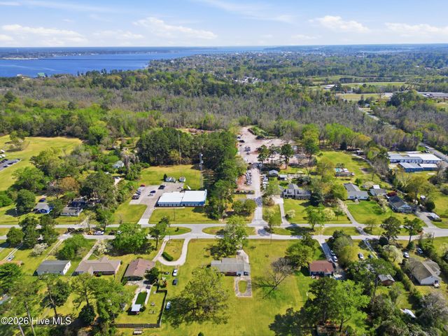 204 Glenburnie Drive, New Bern, NC 28560