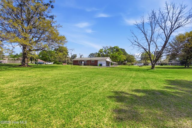 204 Glenburnie Drive, New Bern, NC 28560