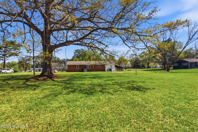 204 Glenburnie Drive, New Bern, NC 28560