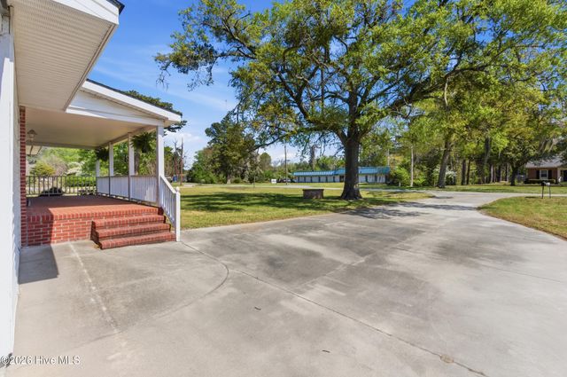 204 Glenburnie Drive, New Bern, NC 28560