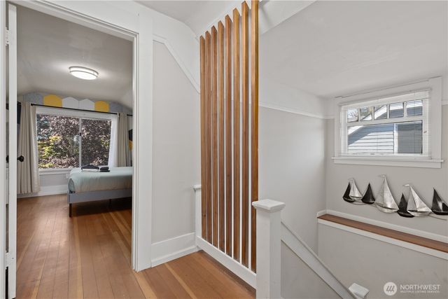4812 Aurora Avenue N, Seattle, WA 98103