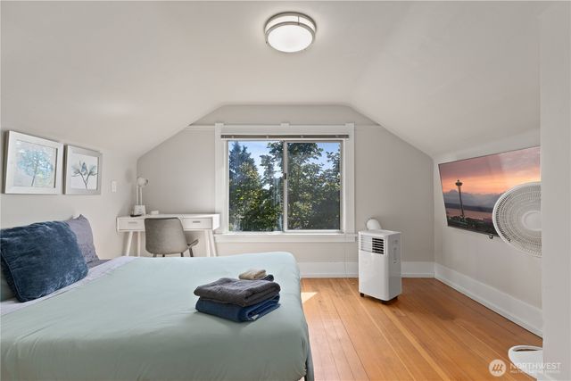 4812 Aurora Avenue N, Seattle, WA 98103