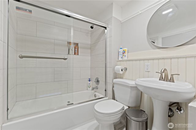 4812 Aurora Avenue N, Seattle, WA 98103