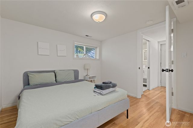 4812 Aurora Avenue N, Seattle, WA 98103