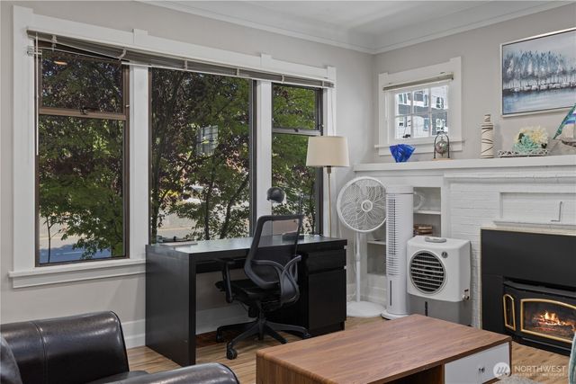 4812 Aurora Avenue N, Seattle, WA 98103